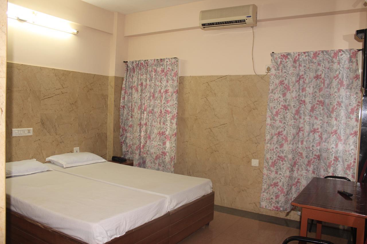 Hotel Sukhvas Thiruvananthapuram Dış mekan fotoğraf