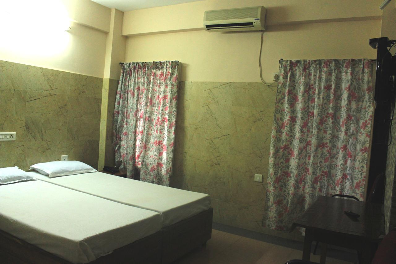 Hotel Sukhvas Thiruvananthapuram Dış mekan fotoğraf