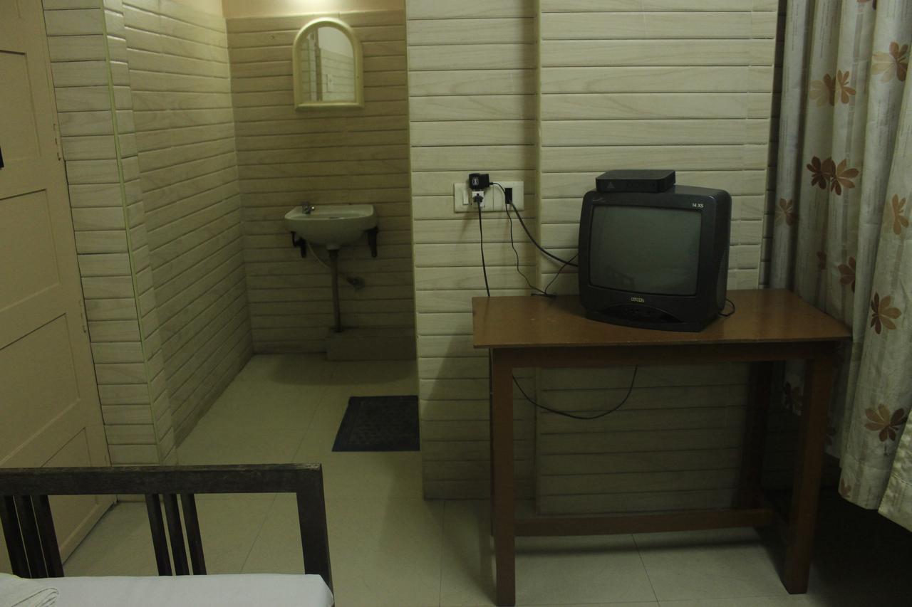 Hotel Sukhvas Thiruvananthapuram Dış mekan fotoğraf